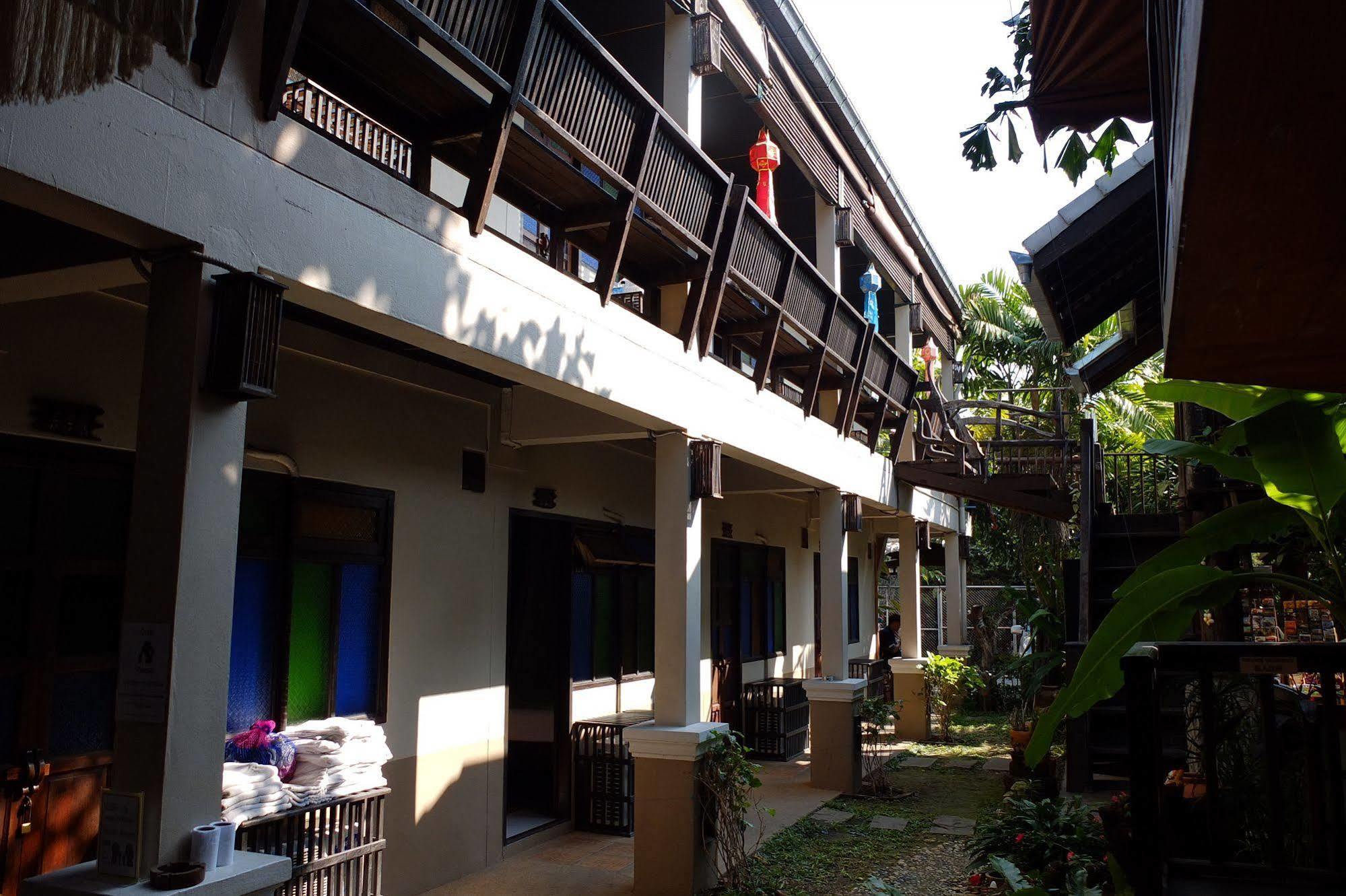 Saithong Guesthouse Чиангмай Екстериор снимка