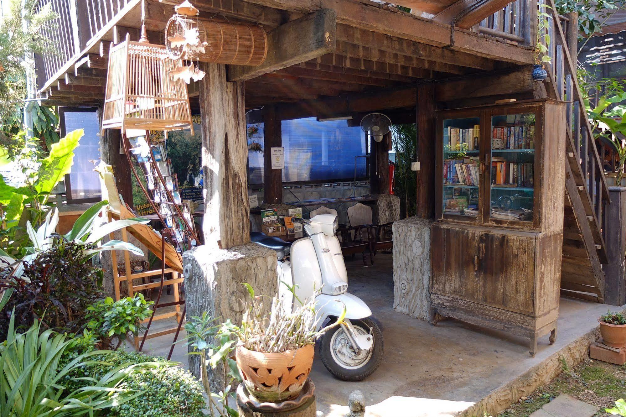 Saithong Guesthouse Чиангмай Екстериор снимка