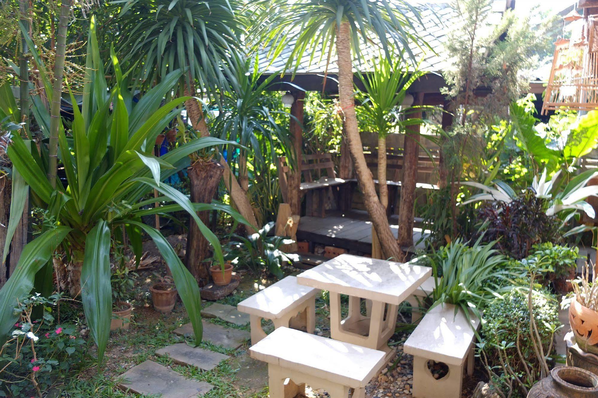 Saithong Guesthouse Чиангмай Екстериор снимка